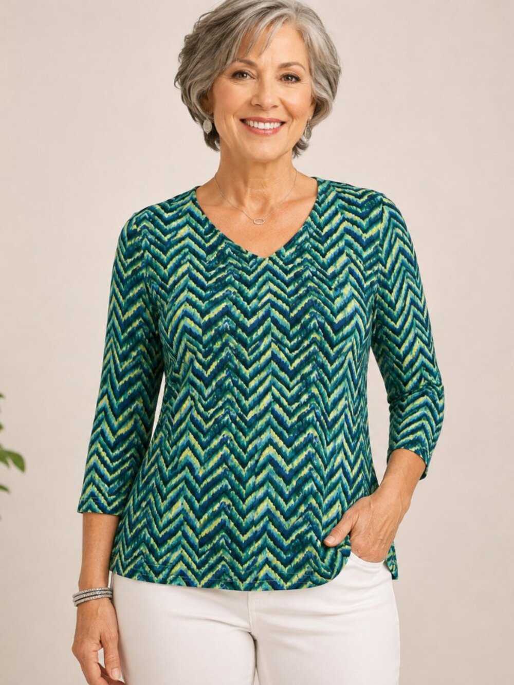 Chicos Top Women Size LARGE - 2 - 3/4 Sleeve Chevron blue/green